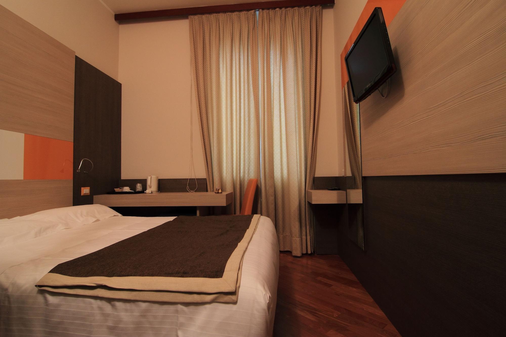 Hotel Metro มิลาน ภายนอก รูปภาพ