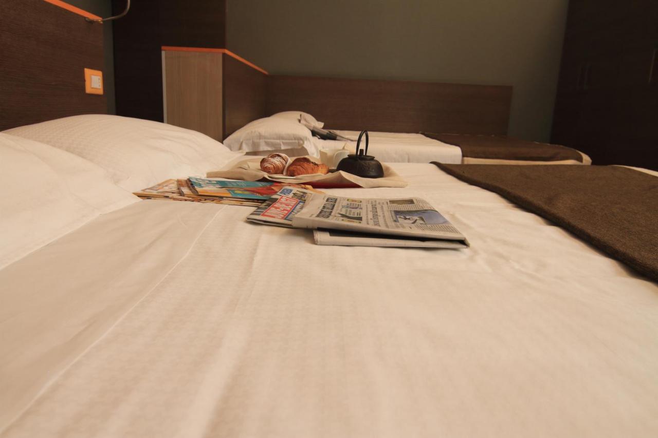 Hotel Metro มิลาน ภายนอก รูปภาพ